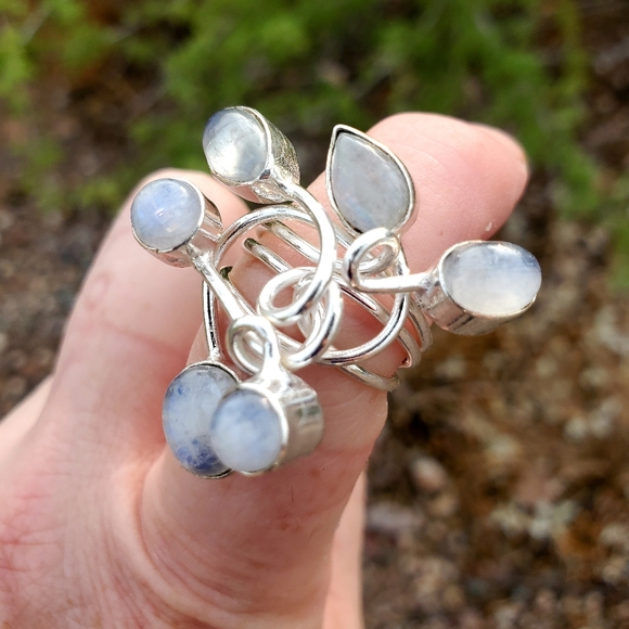 New Twisted Rainbow Moonstone Silver Statement Ring. - Picture 13 of 16